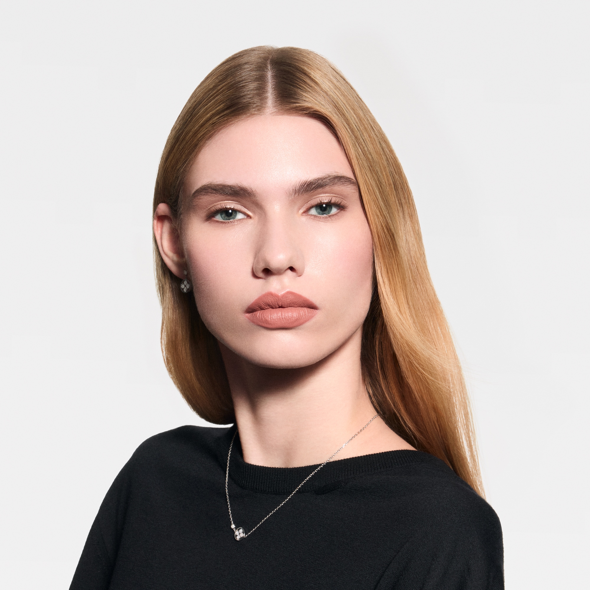  Lips } LV Rouge - Matte Lipstick Refill | Louis Vuitton ® (Product zoom)