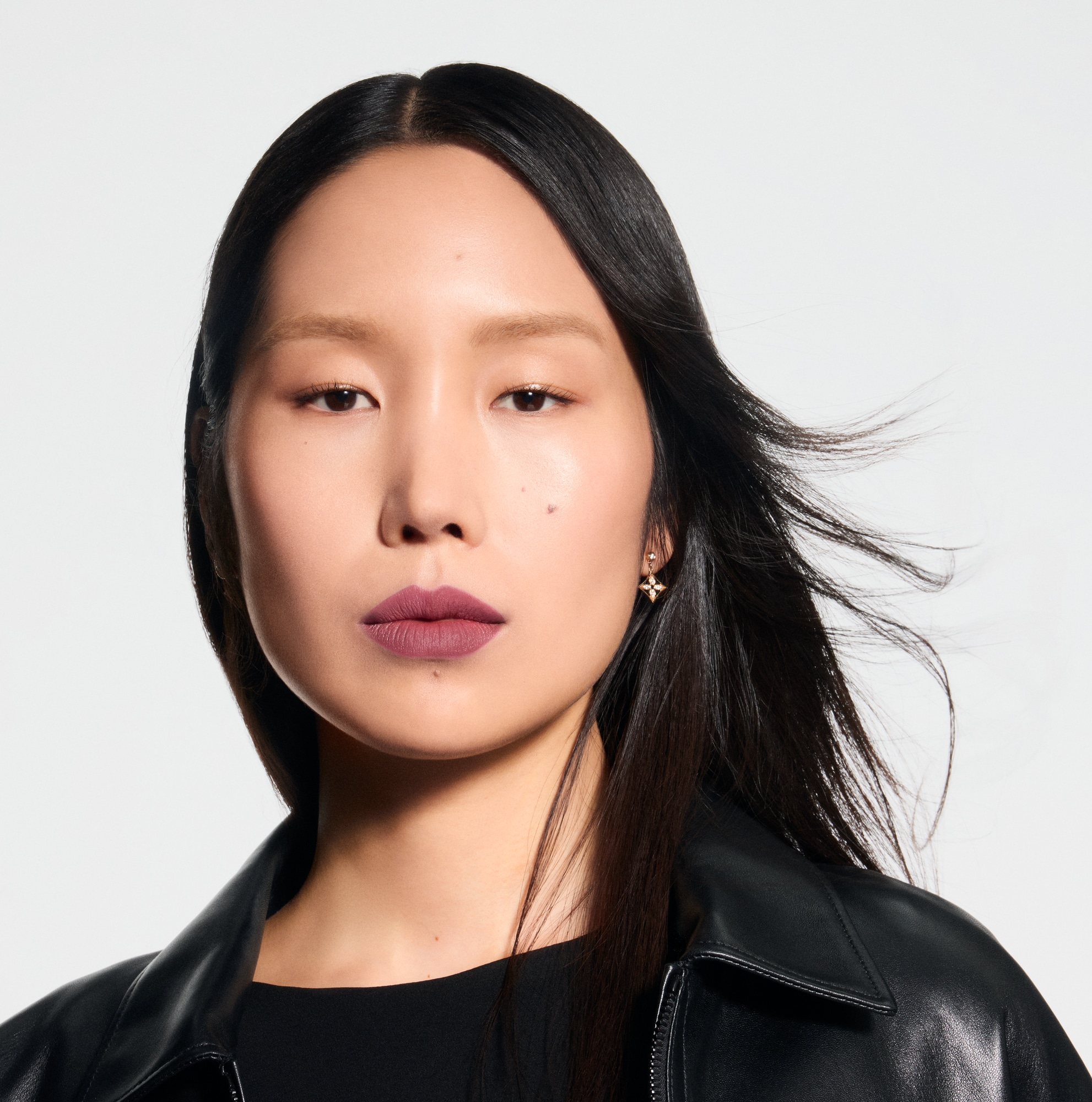  Lips } LV Rouge - Matte Lipstick Refill | Louis Vuitton ® (Product zoom)