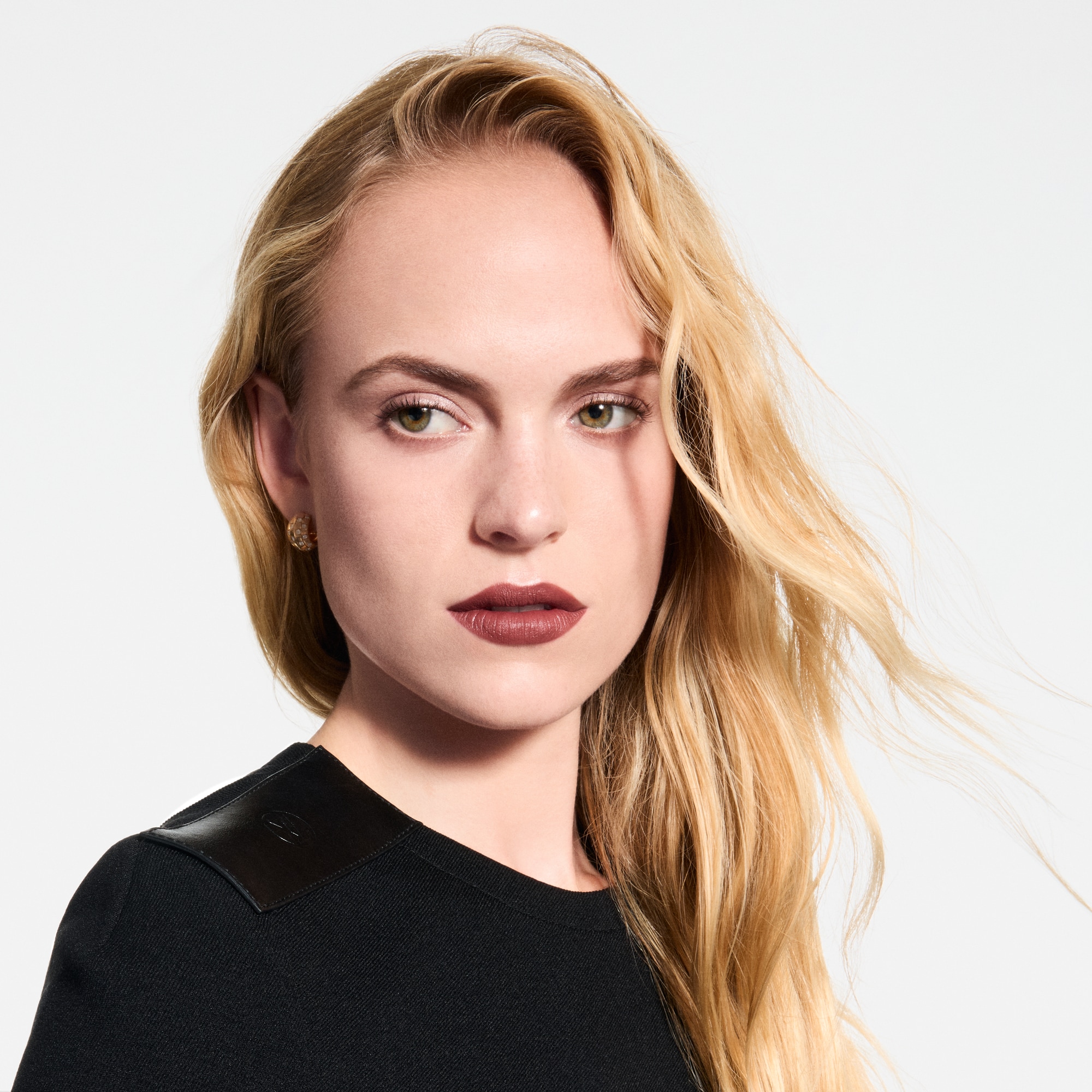  Lips } LV Rouge - Matte Lipstick Refill | Louis Vuitton ® (Product zoom)