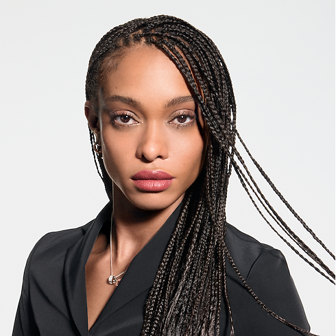 Lèvres } LV Rouge - Recharge de rouge à lèvres satin | Louis Vuitton ® (Zoom produit)