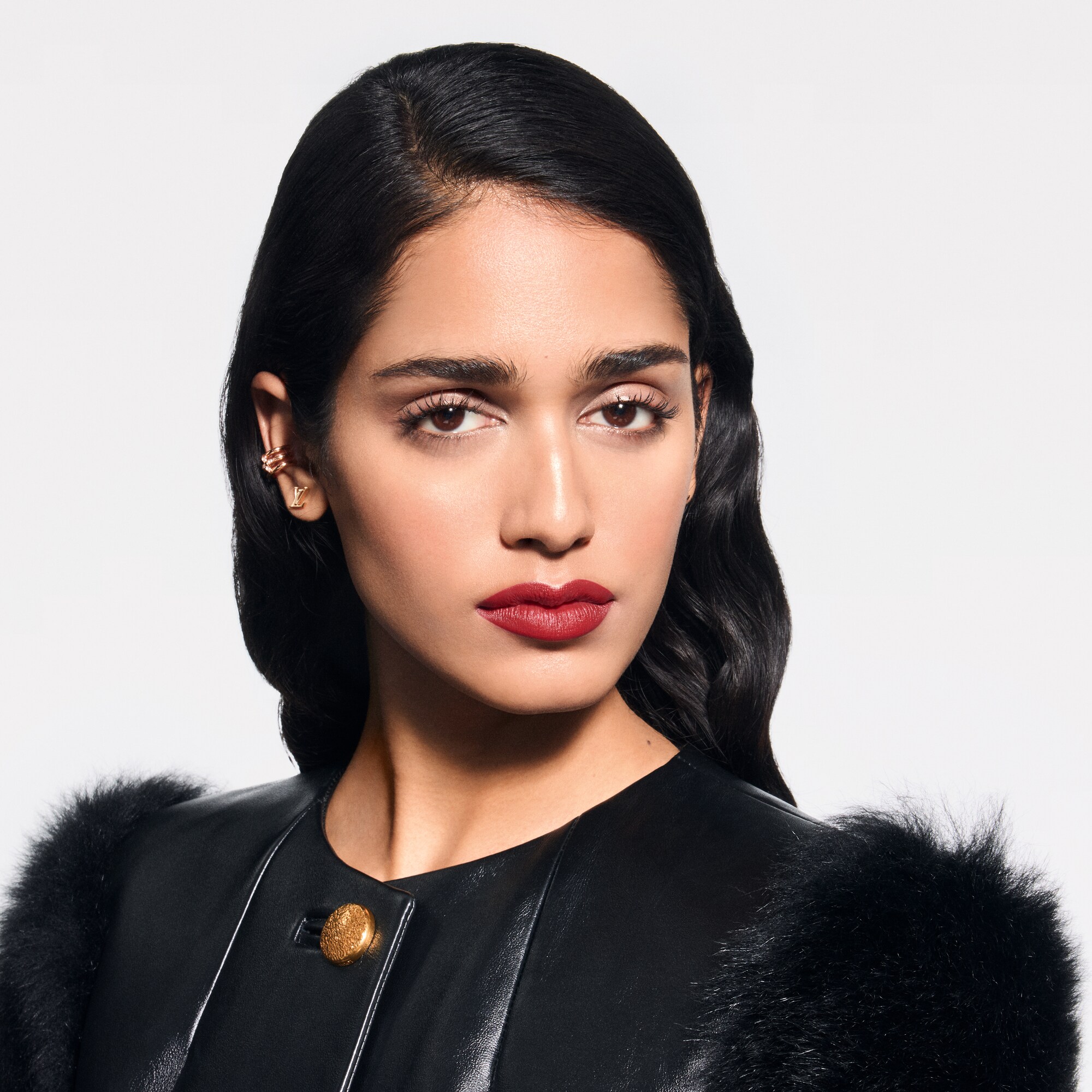  Lèvres } LV Rouge - Rouge à lèvres mat | Louis Vuitton ® (Zoom produit)