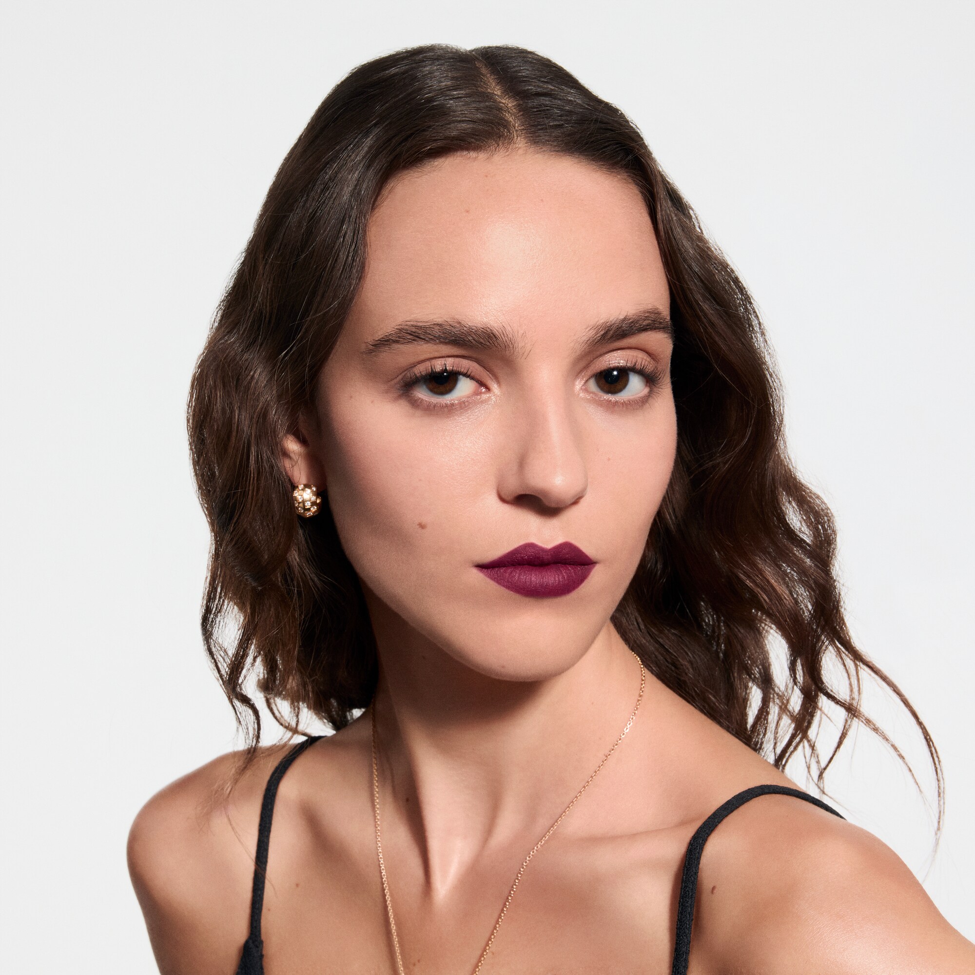  Lèvres } LV Rouge - Rouge à lèvres mat | Louis Vuitton ® (Zoom produit)