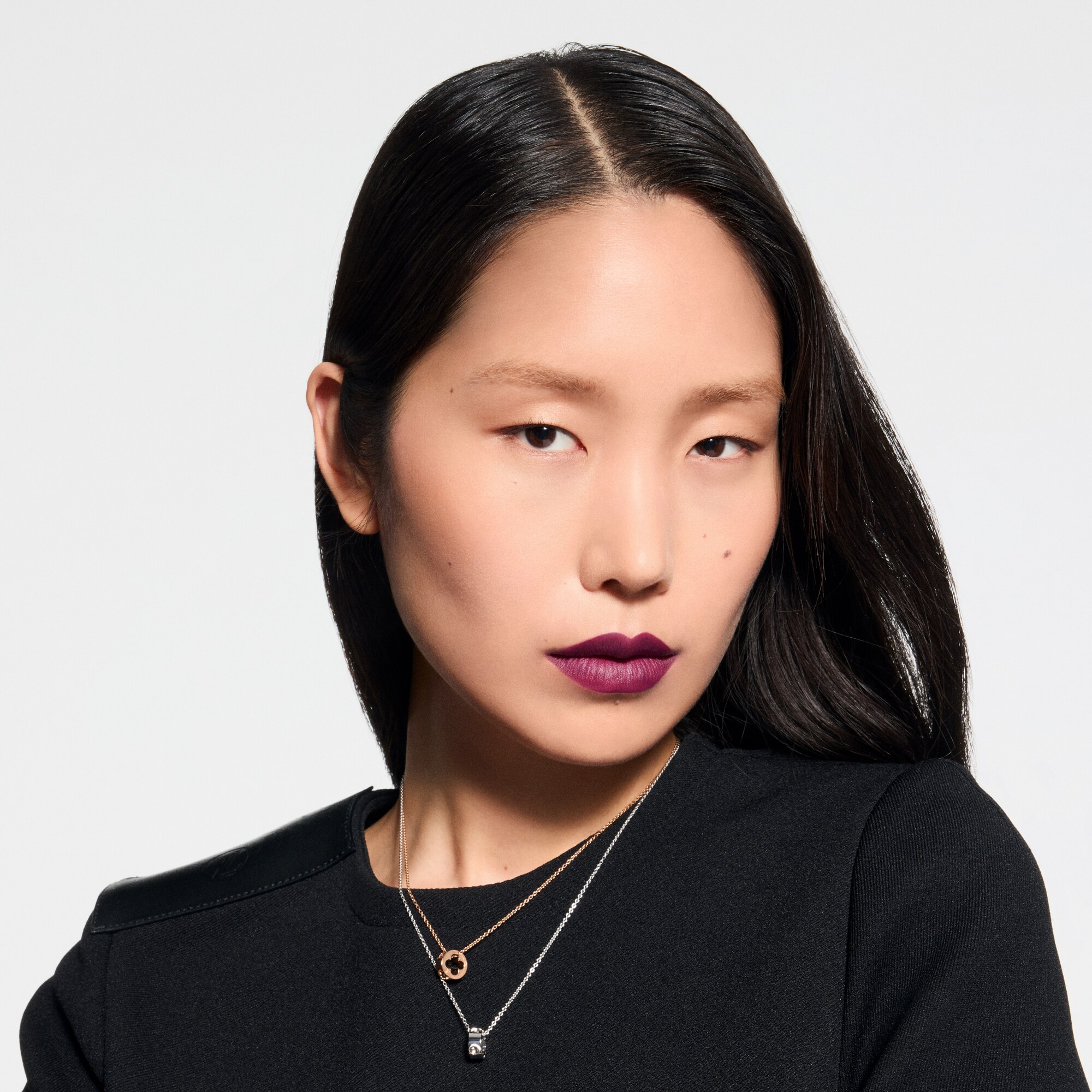  Lèvres } LV Rouge - Rouge à lèvres mat | Louis Vuitton ® (Zoom produit)