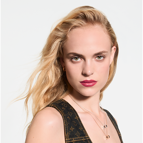 Lèvres } LV Rouge - Rouge à lèvres satin | Louis Vuitton ® (Zoom produit)