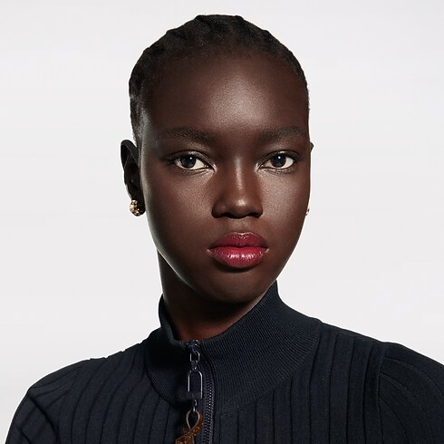 Lèvres } LV Rouge - Rouge à lèvres satin | Louis Vuitton ® (Zoom produit)