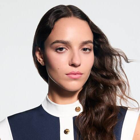 Lèvres } LV Rouge - Rouge à lèvres satin | Louis Vuitton ® (Zoom produit)