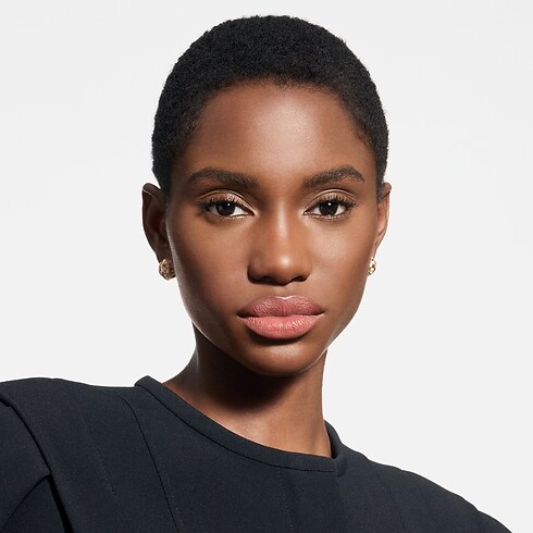 Lèvres } LV Rouge - Rouge à lèvres satin | Louis Vuitton ® (Zoom produit)