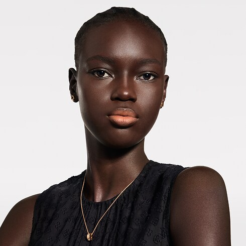 Lèvres } LV Rouge - Rouge à lèvres satin | Louis Vuitton ® (Zoom produit)