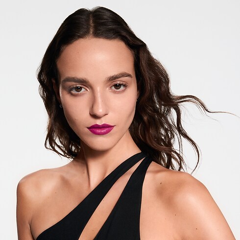 Lèvres } LV Rouge - Rouge à lèvres satin | Louis Vuitton ® (Zoom produit)