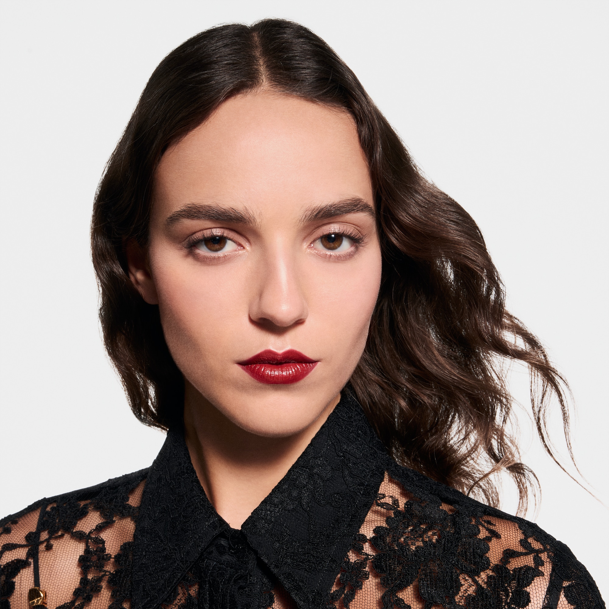  Lips } LV Rouge - Satin Lipstick | Louis Vuitton ® (Product zoom)