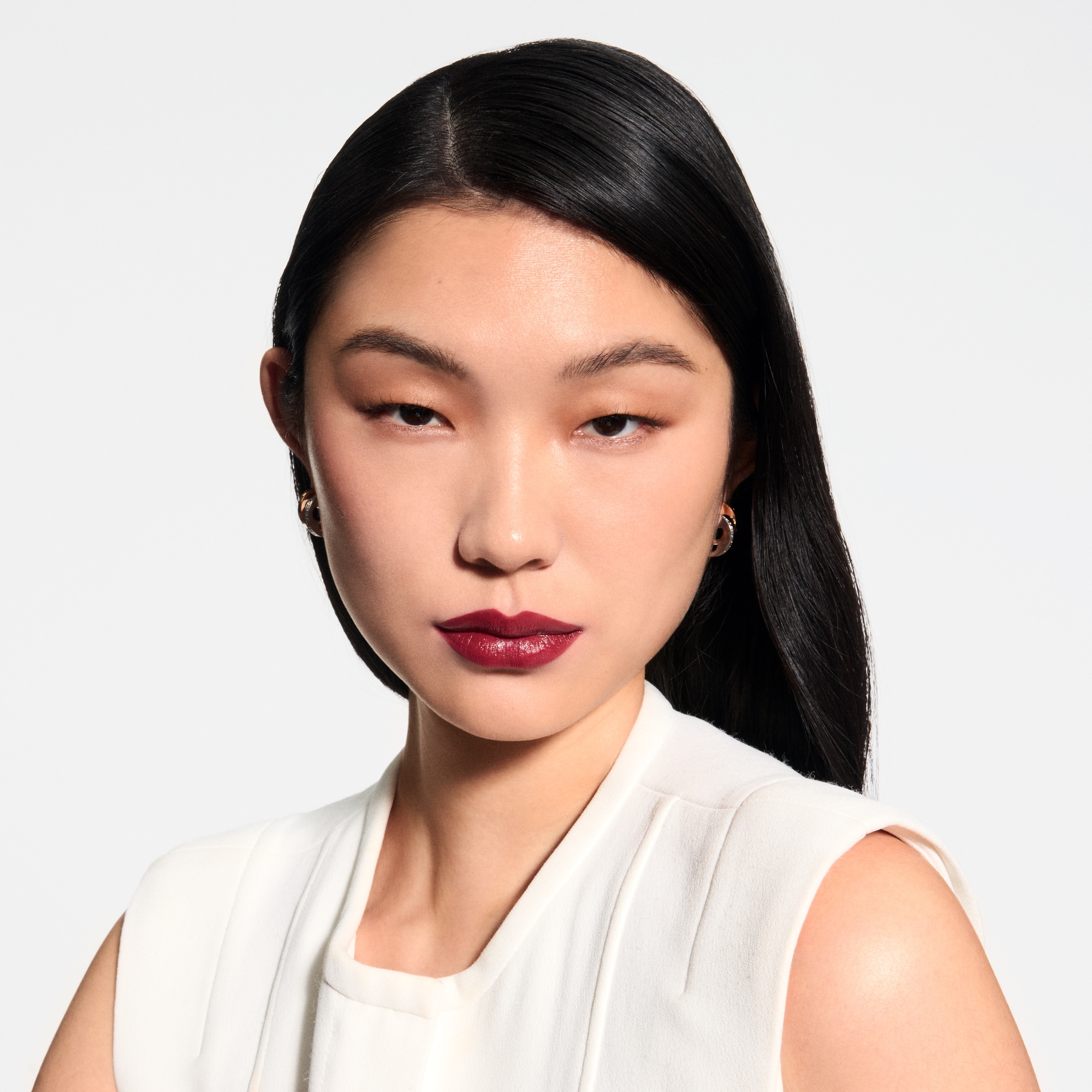  Lips } LV Rouge - Satin Lipstick Refill | Louis Vuitton ® (Product zoom)