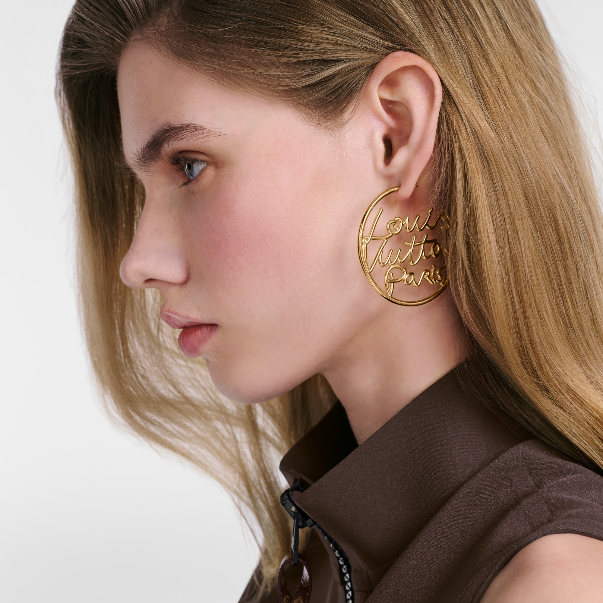 S00 Fashion Jewelry All Fashion Jewelry LV Script Earrings | Louis Vuitton ® (Product zoom)