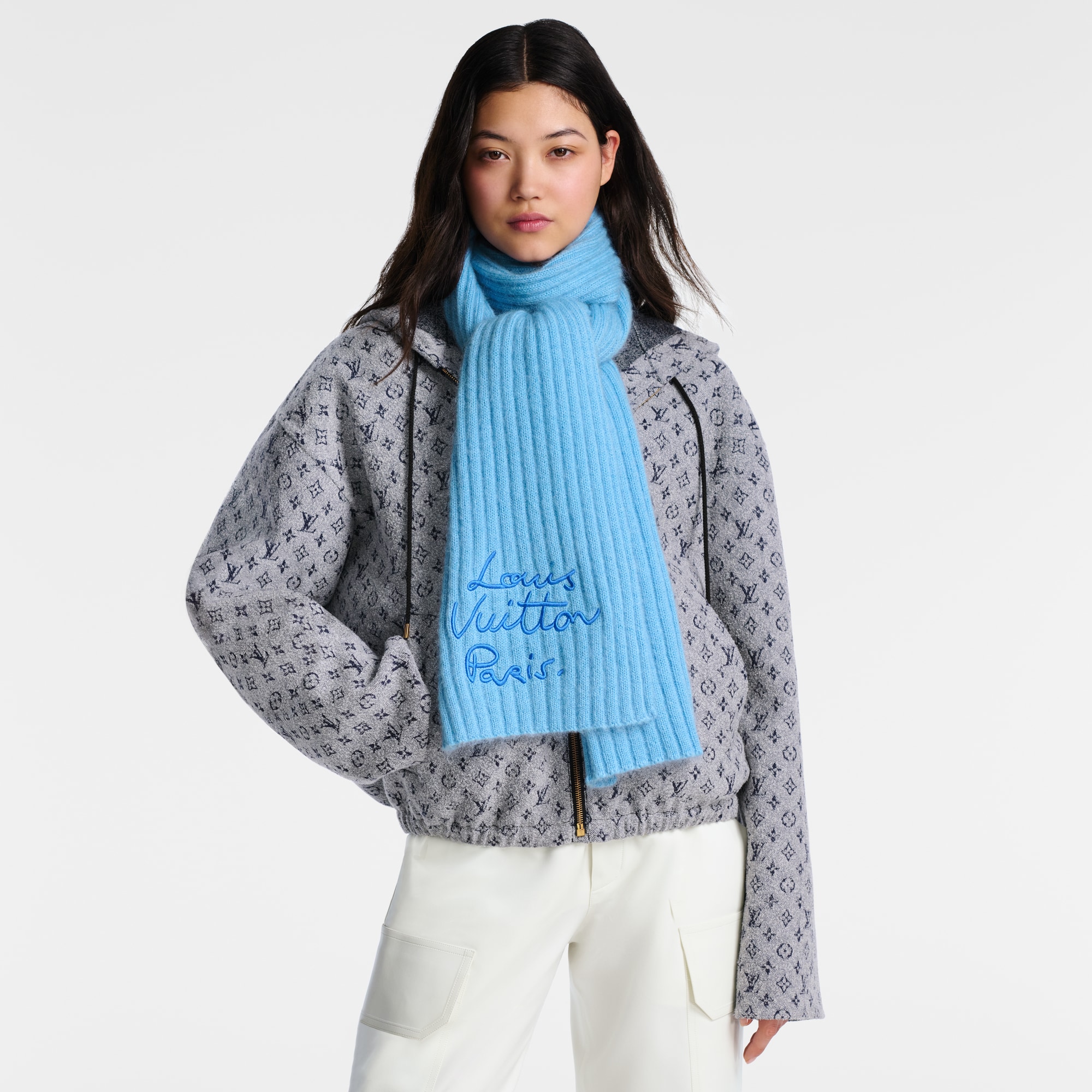 S00 Accessories Scarves  LV Script Scarf | Louis Vuitton ® (Product zoom)