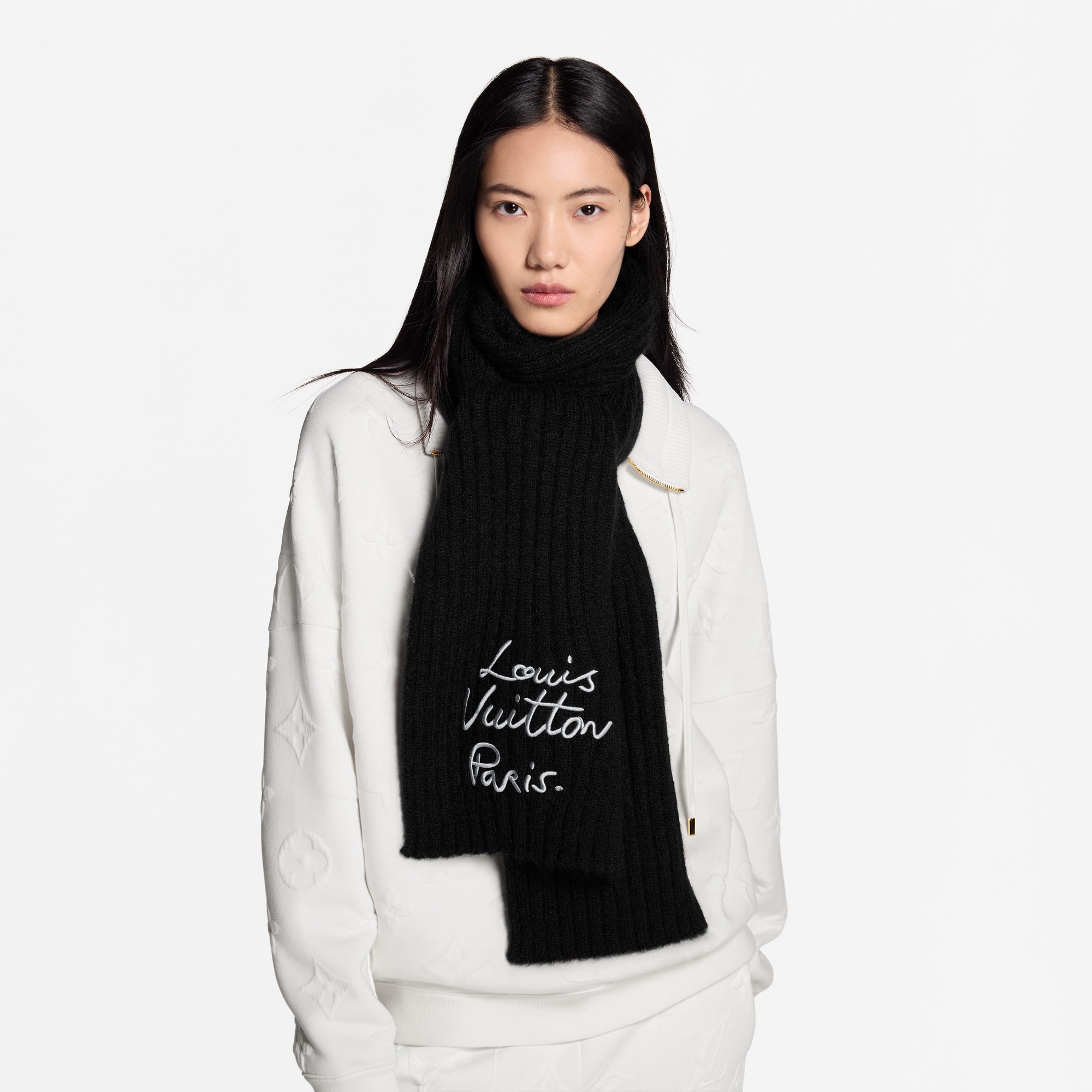 S00 Accessories Scarves  LV Script Scarf | Louis Vuitton ® (Product zoom)