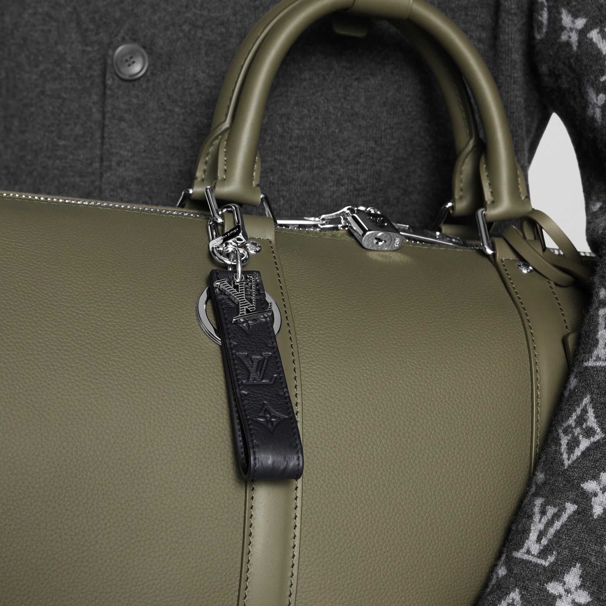 S00 Accessories Key Holders and Bag Charms LV Shadow Dragonne Key Holder And Bag Charm | Louis Vuitton ® (Product zoom)