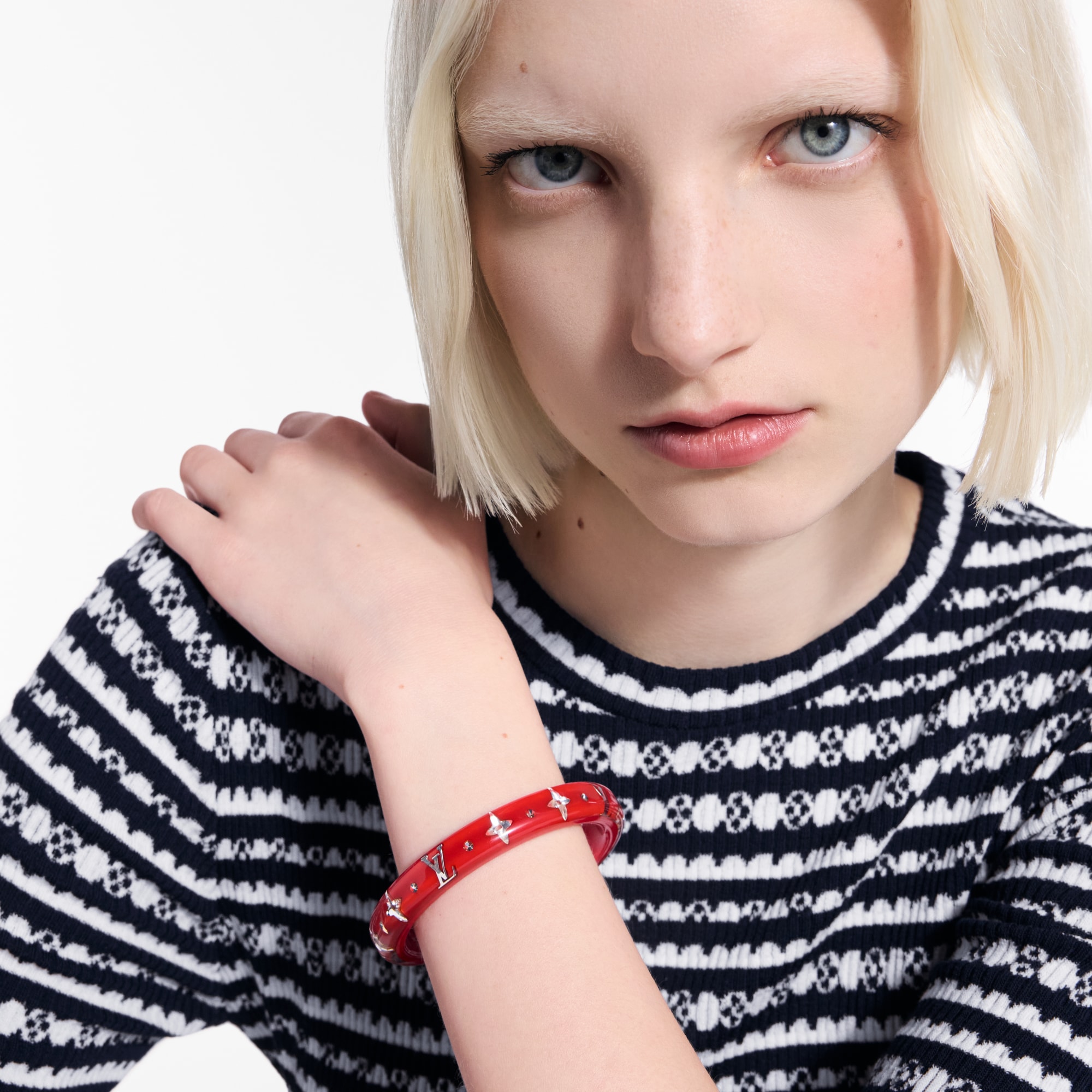 S00 Fashion Jewelry Bracelets LV Sparks Bangle | Louis Vuitton ® (Product zoom)