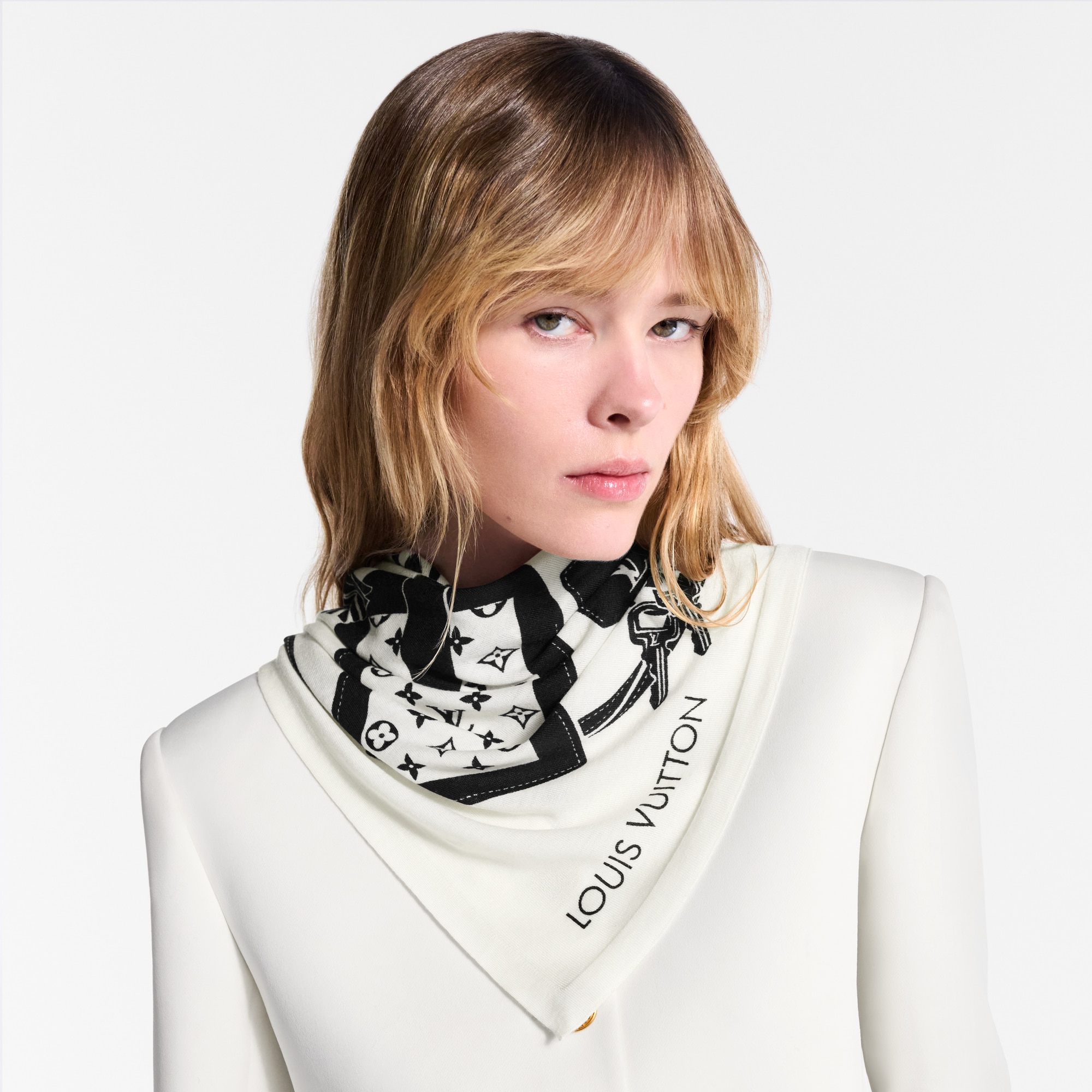 S00 Accessories Silk Squares and Bandeaus  LV Straps Triangle | Louis Vuitton ® (Product zoom)