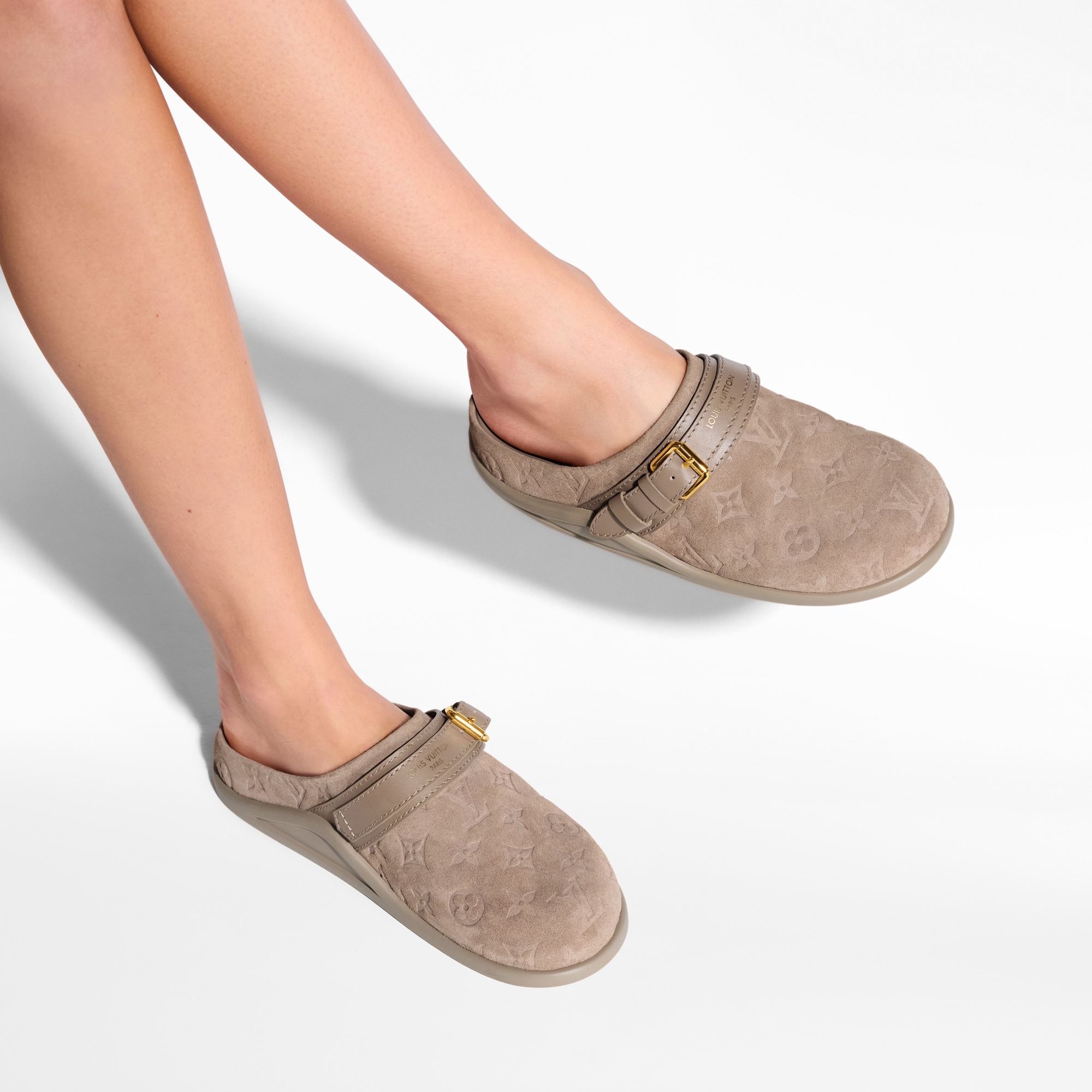  Shoes Mules and Slides LV To-Go Flat Comfort Clog | Louis Vuitton ® (Product zoom)
