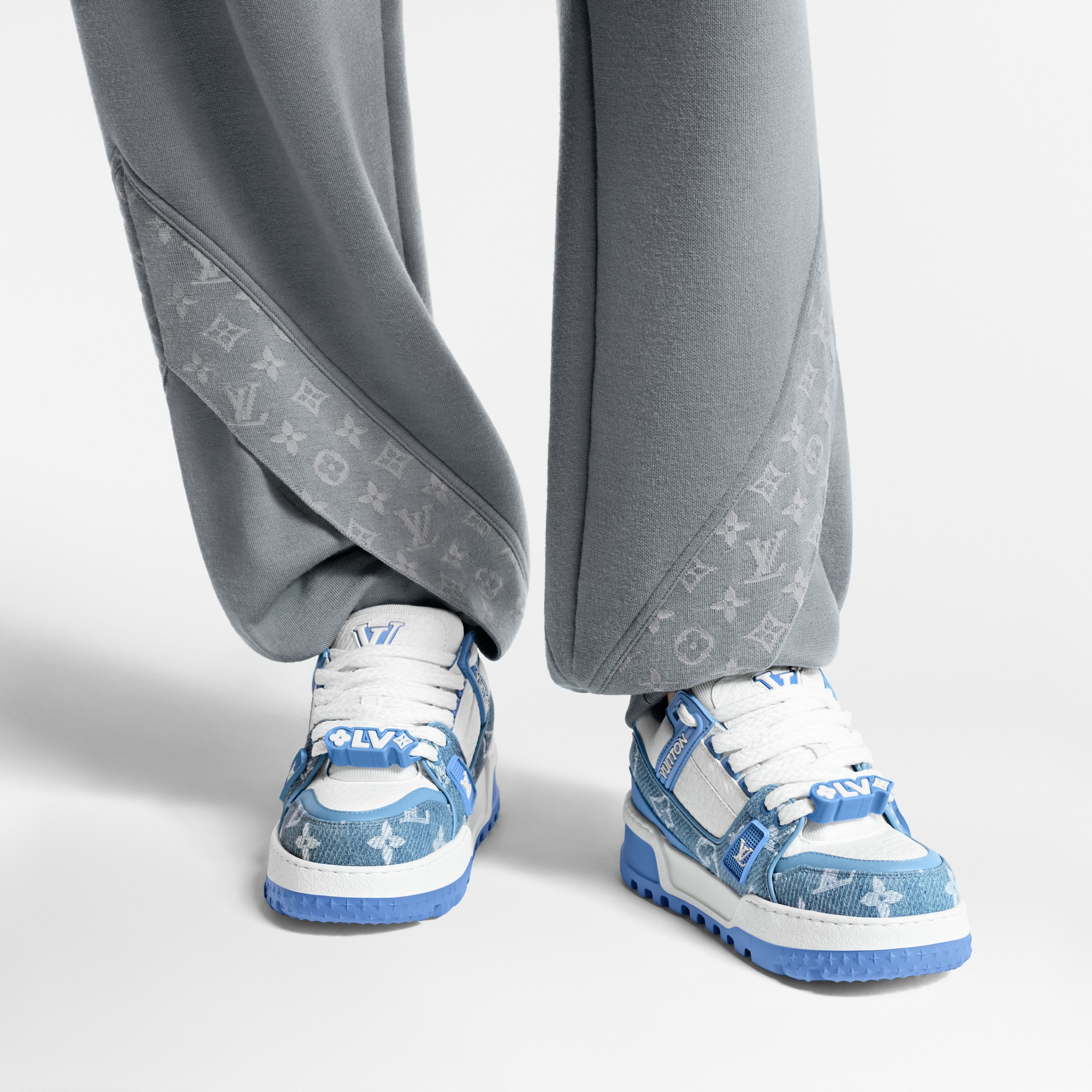  Shoes Sneakers LV Trainer Maxi Sneaker | Louis Vuitton ® (Product zoom)