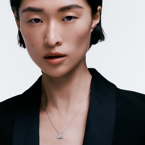 Categories Necklaces and Pendants LV Volt One Pendant | Louis Vuitton ® (Product zoom)