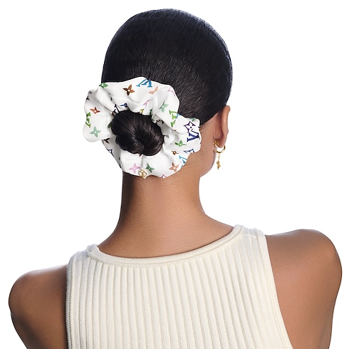 S00 Accessoires Accessoires pour Cheveux LV x TM - Chouchou Monogram Multicolore | Louis Vuitton ® (Zoom produit)