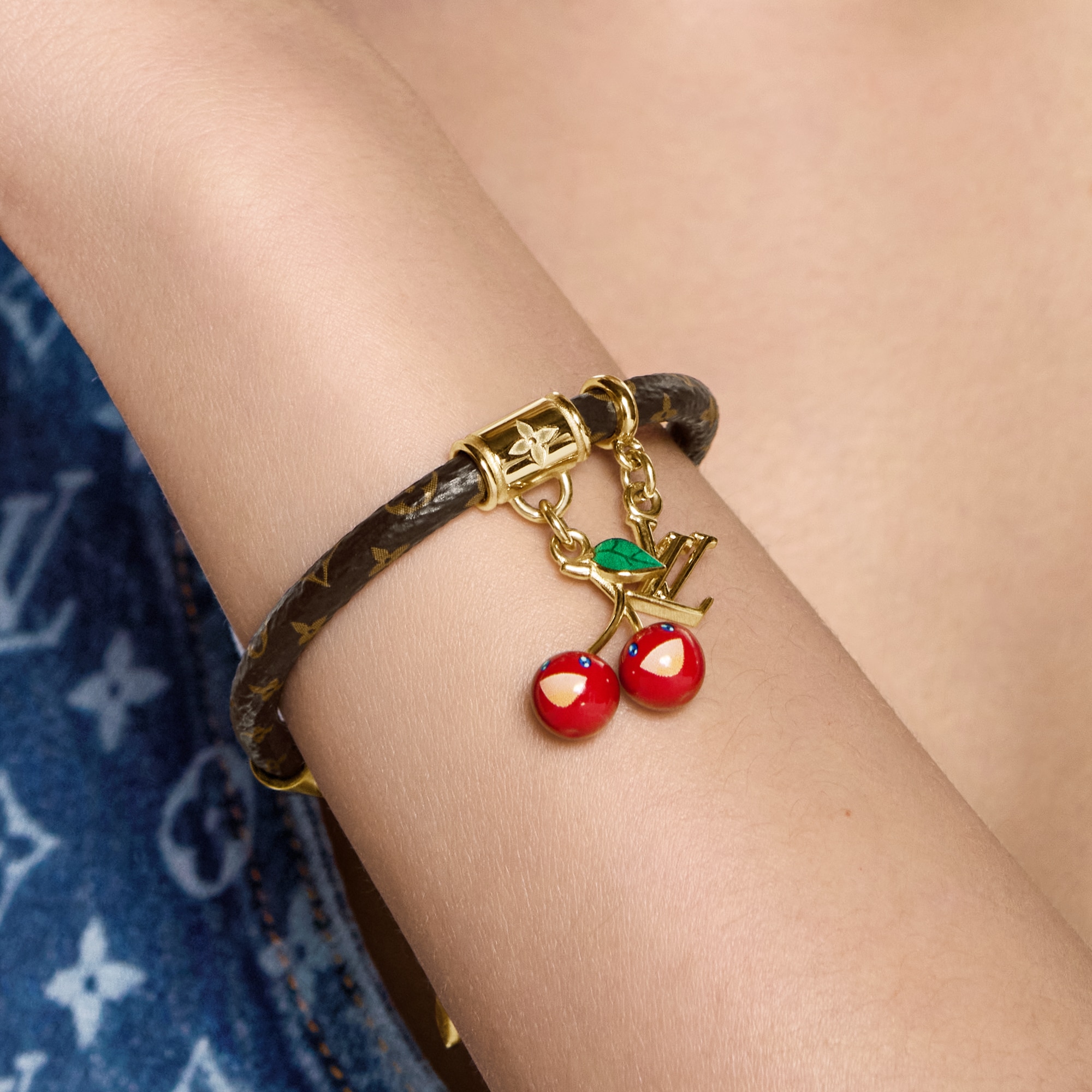  Fashion Jewelry Bracelets LV x TM Cerise Bracelet | Louis Vuitton ® (Product zoom)