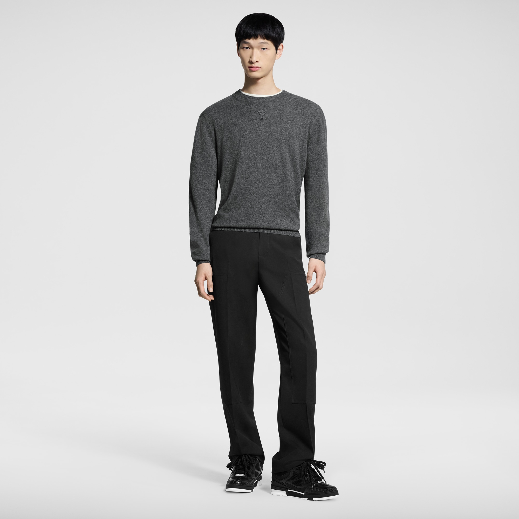  Ready-to-Wear All Ready-to-Wear LVSE LV Embossed Crewneck | Louis Vuitton ® (Product zoom)