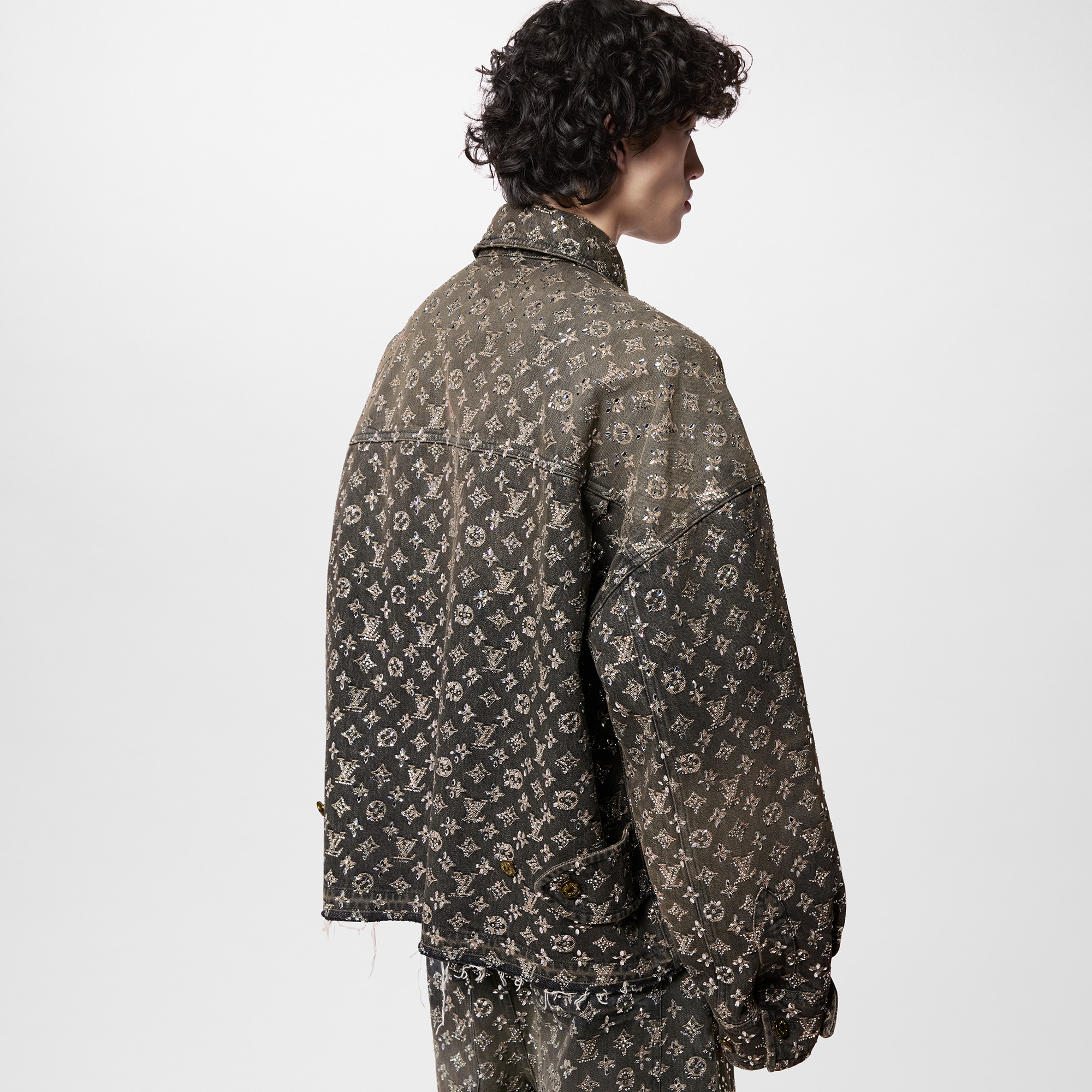  Ready-to-Wear Coats and Outerwear Made To Order Embroidered Monogram Denim Overshirt | Louis Vuitton ® (Product zoom)