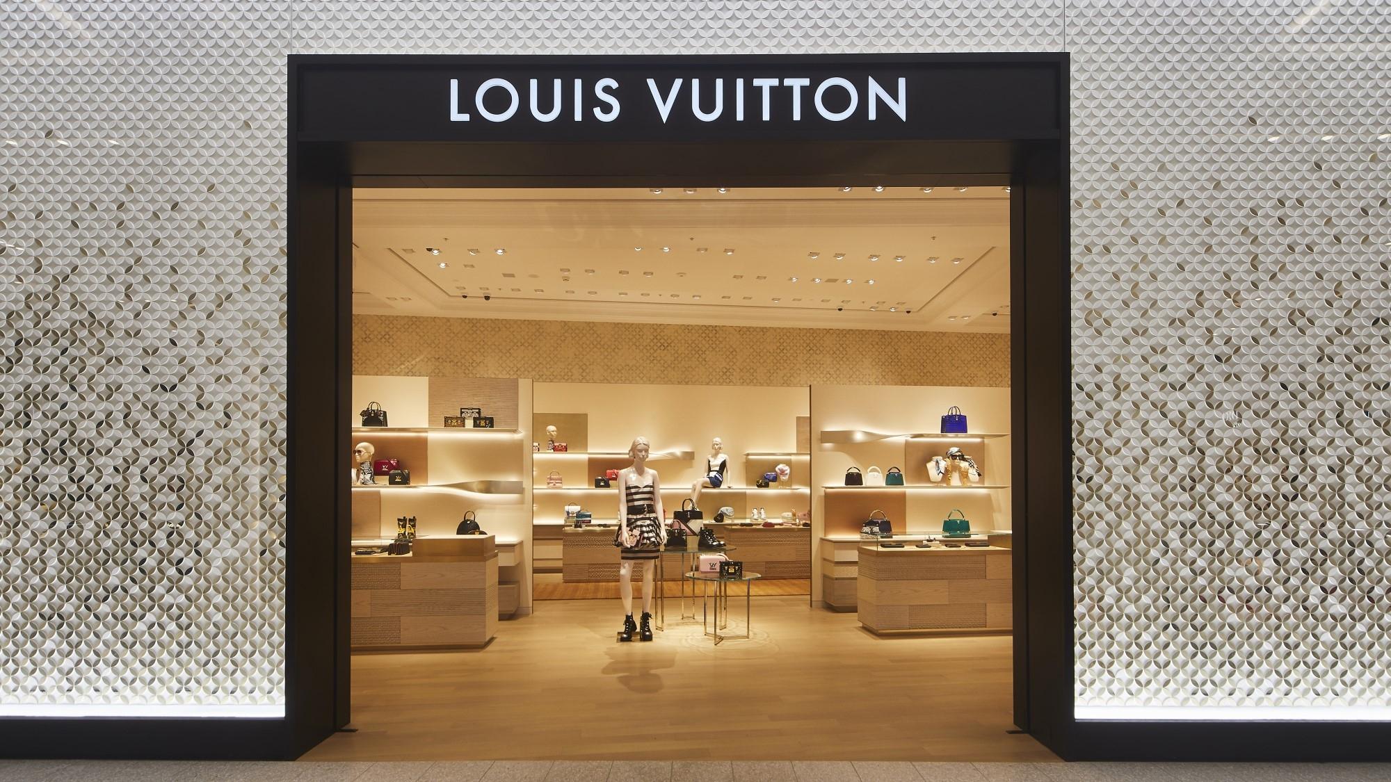 Louis Vuitton Sydney David Jones in Sydney, , AU. Louis Vuitton Magasins.