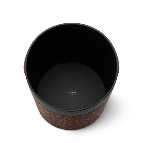 S00 Sport and Games } Magazine Holder | Louis Vuitton ® (Product zoom)