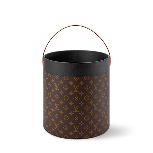 S00 Sport and Games } Magazine Holder | Louis Vuitton ® (Product zoom)