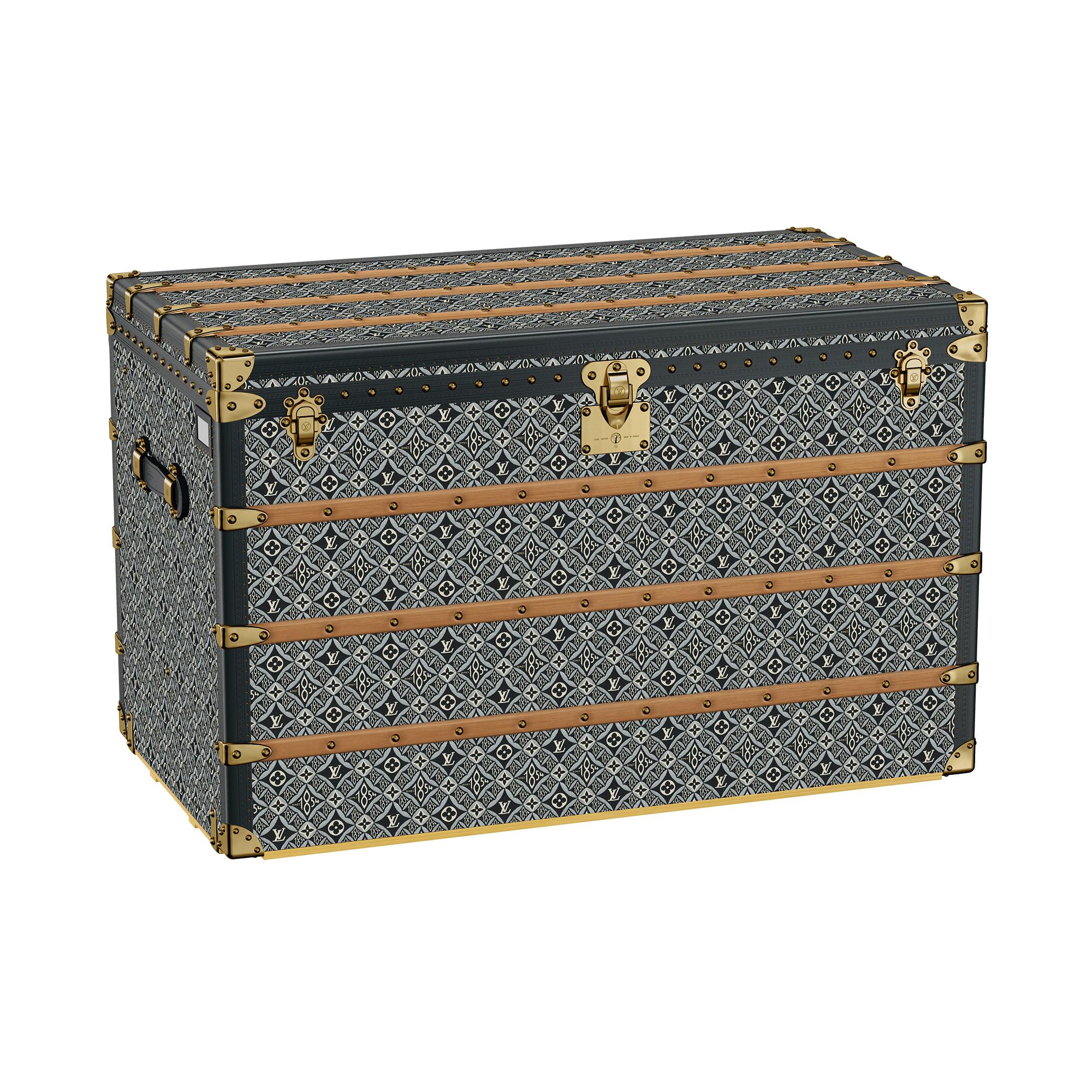 louis vuitton luggage trunks