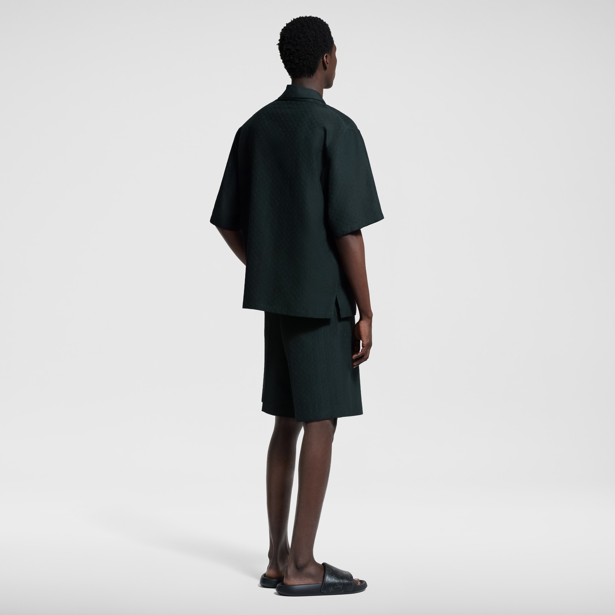  Ready-to-Wear Shirts Mini Monogram Silk-Cotton Blend Short-Sleeved Shirt | Louis Vuitton ® (Product zoom)