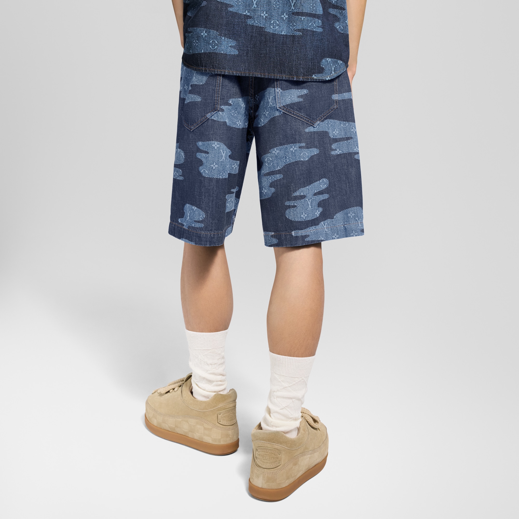  Ready-to-Wear Denim Monogram Chambray Shorts | Louis Vuitton ® (Product zoom)