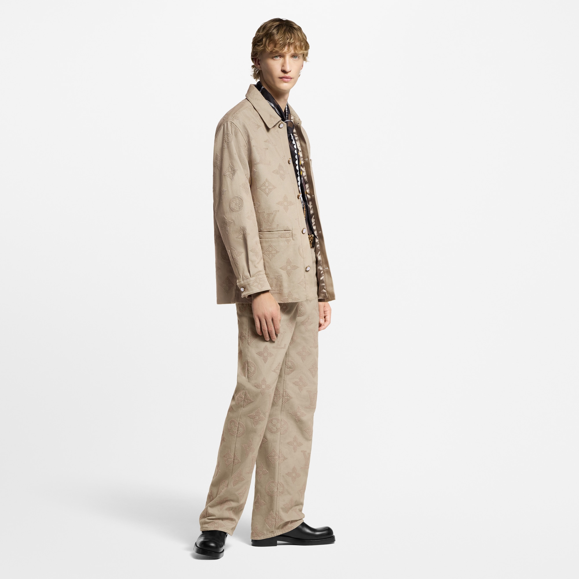  Ready-to-Wear Coats and Outerwear Monogram Embroidered Chic Overshirt | Louis Vuitton ® (Product zoom)
