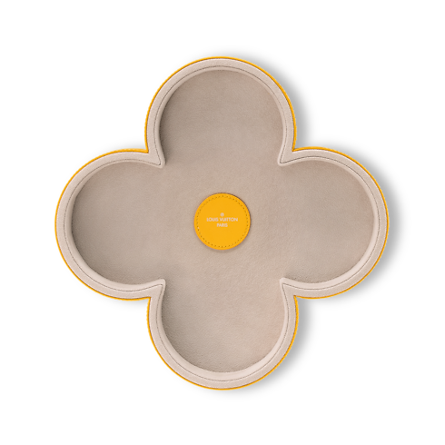 S00 Highlights Art of Living Campaign Monogram Flower Trinket Bowl | Louis Vuitton ® (Product zoom)