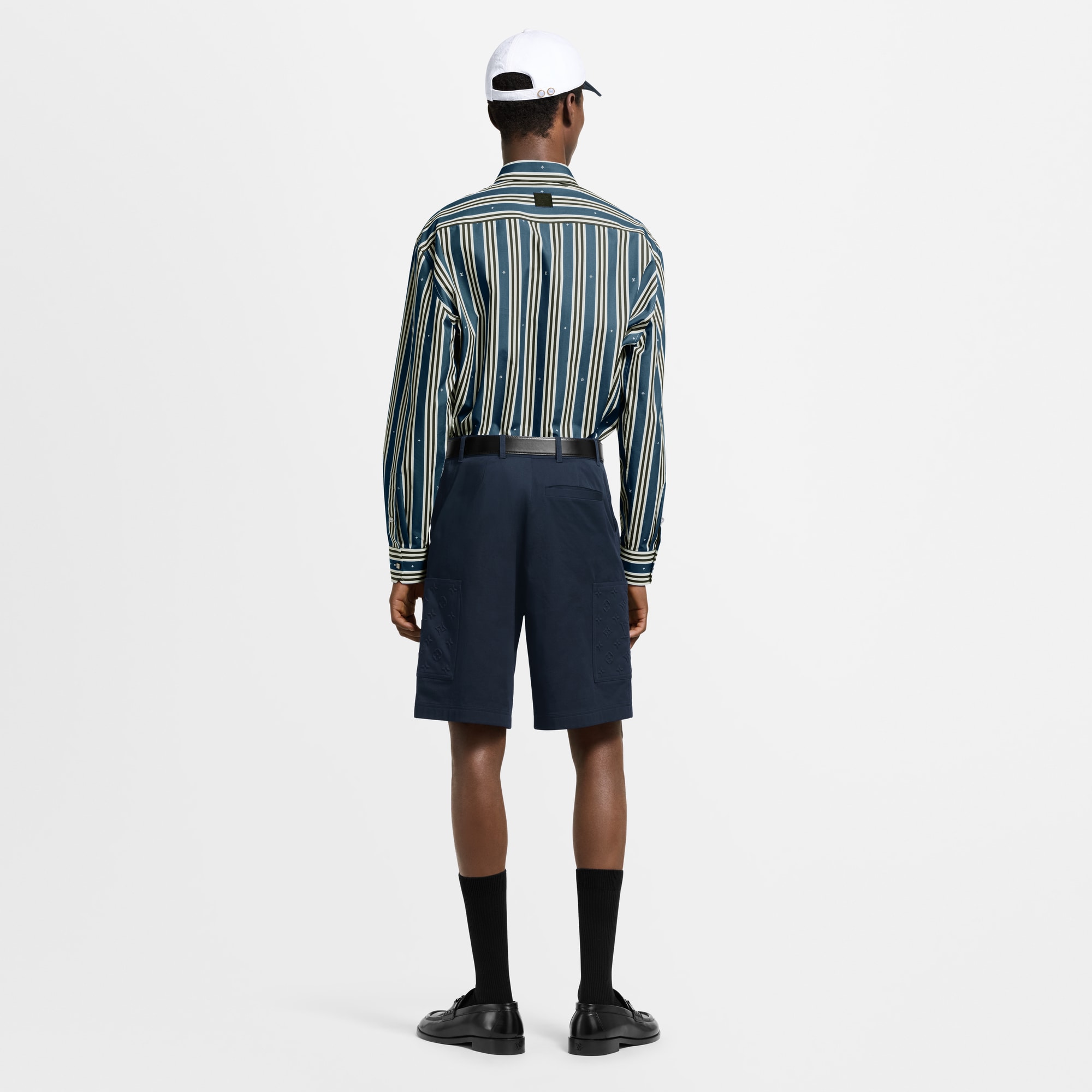  Ready-to-Wear Pants Monogram Pocket Cargo Shorts | Louis Vuitton ® (Product zoom)