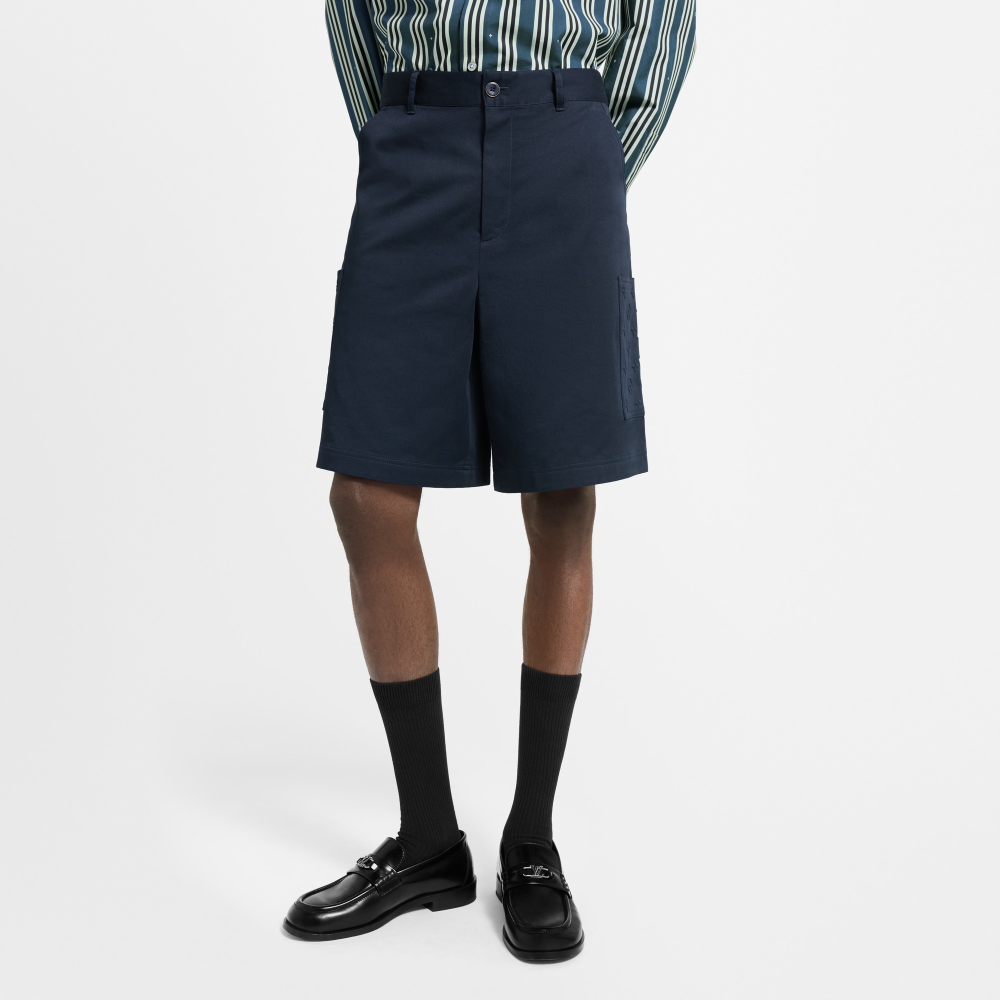  Ready-to-Wear Pants Monogram Pocket Cargo Shorts | Louis Vuitton ® (Product zoom)