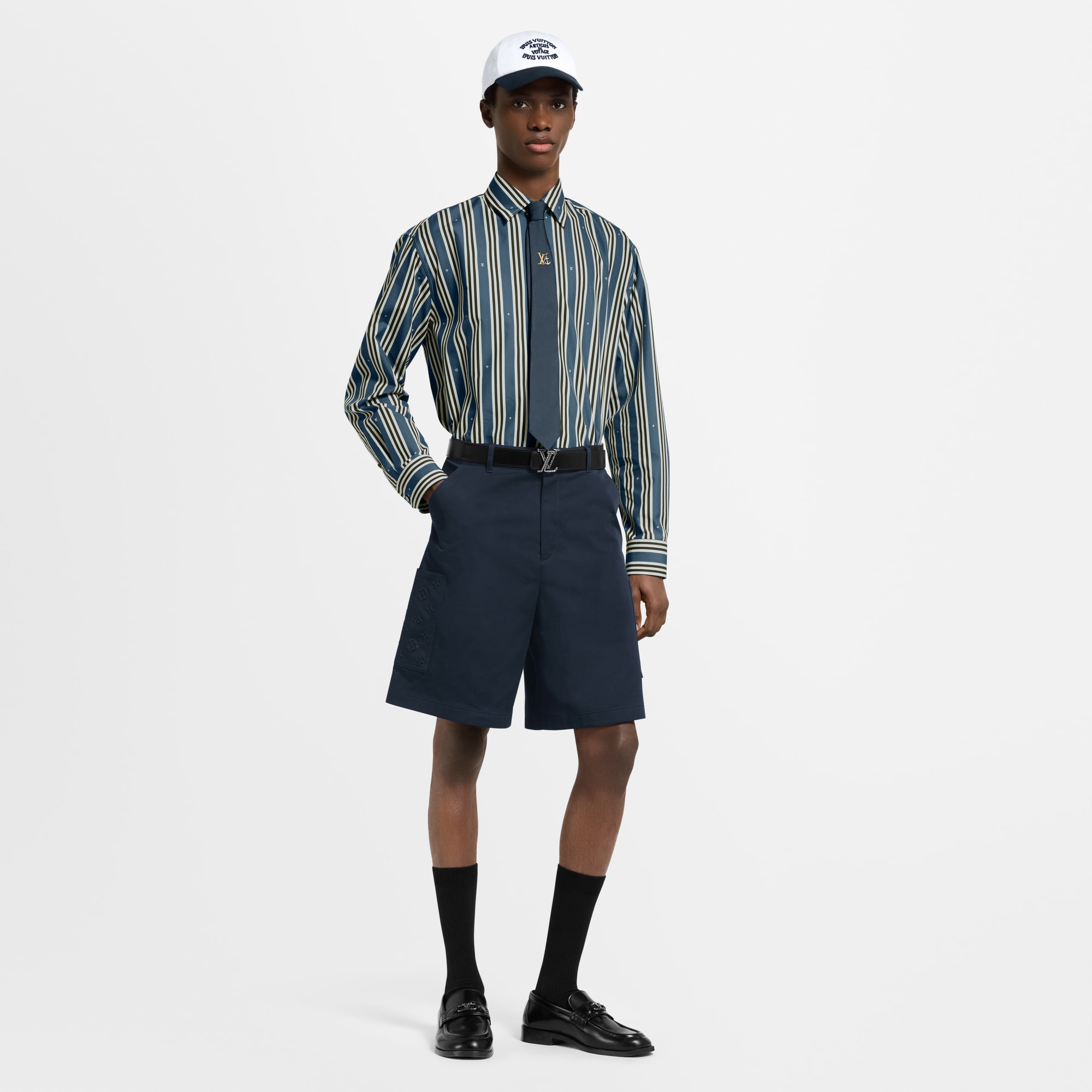  Ready-to-Wear Pants Monogram Pocket Cargo Shorts | Louis Vuitton ® (Product zoom)