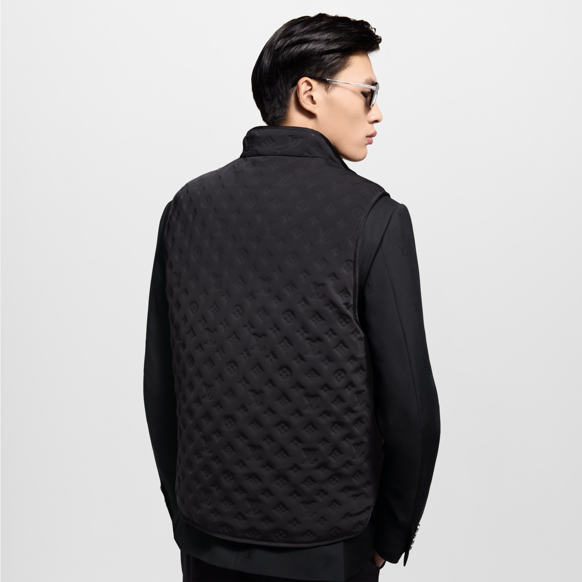  Ready-to-Wear All Ready-to-Wear Monogram Reversible Padded Gilet | Louis Vuitton ® (Product zoom)
