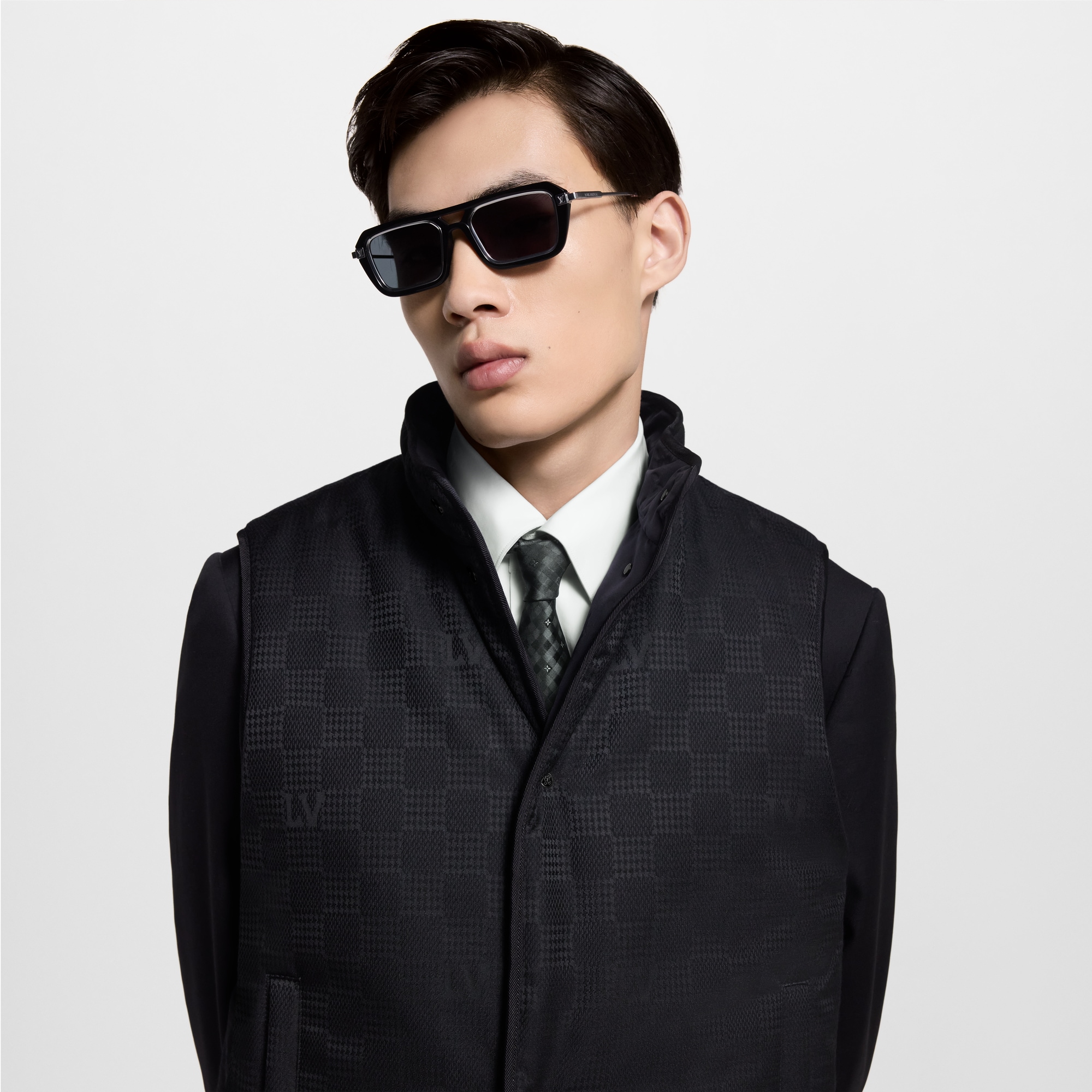  Ready-to-Wear All Ready-to-Wear Monogram Reversible Padded Gilet | Louis Vuitton ® (Product zoom)