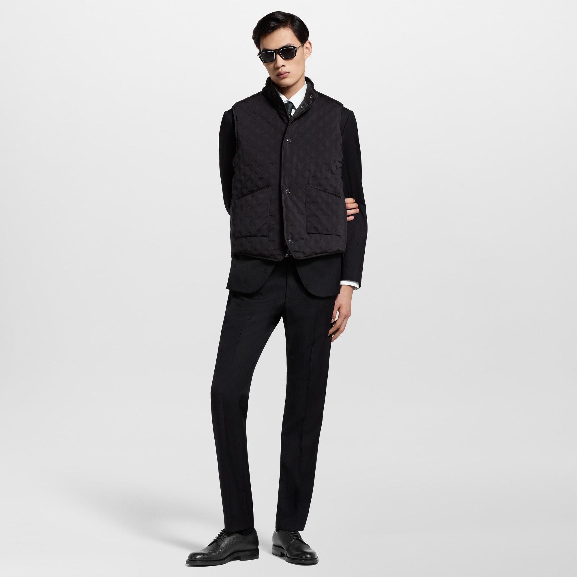  Ready-to-Wear All Ready-to-Wear Monogram Reversible Padded Gilet | Louis Vuitton ® (Product zoom)