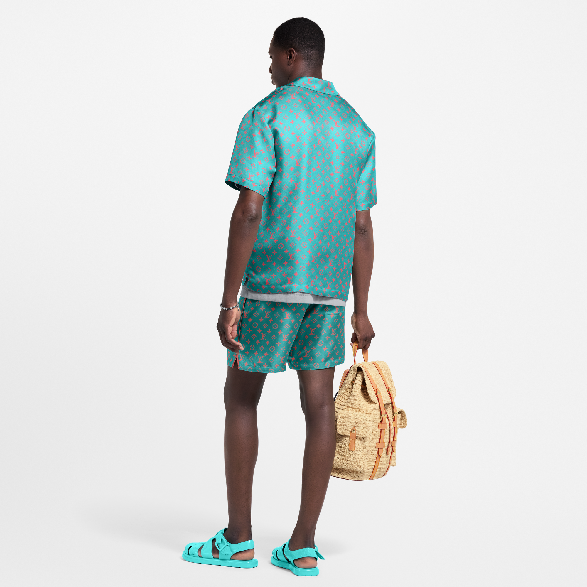  Ready-to-Wear Shirts Monogram Short-Sleeved Silk Shirt | Louis Vuitton ® (Product zoom)