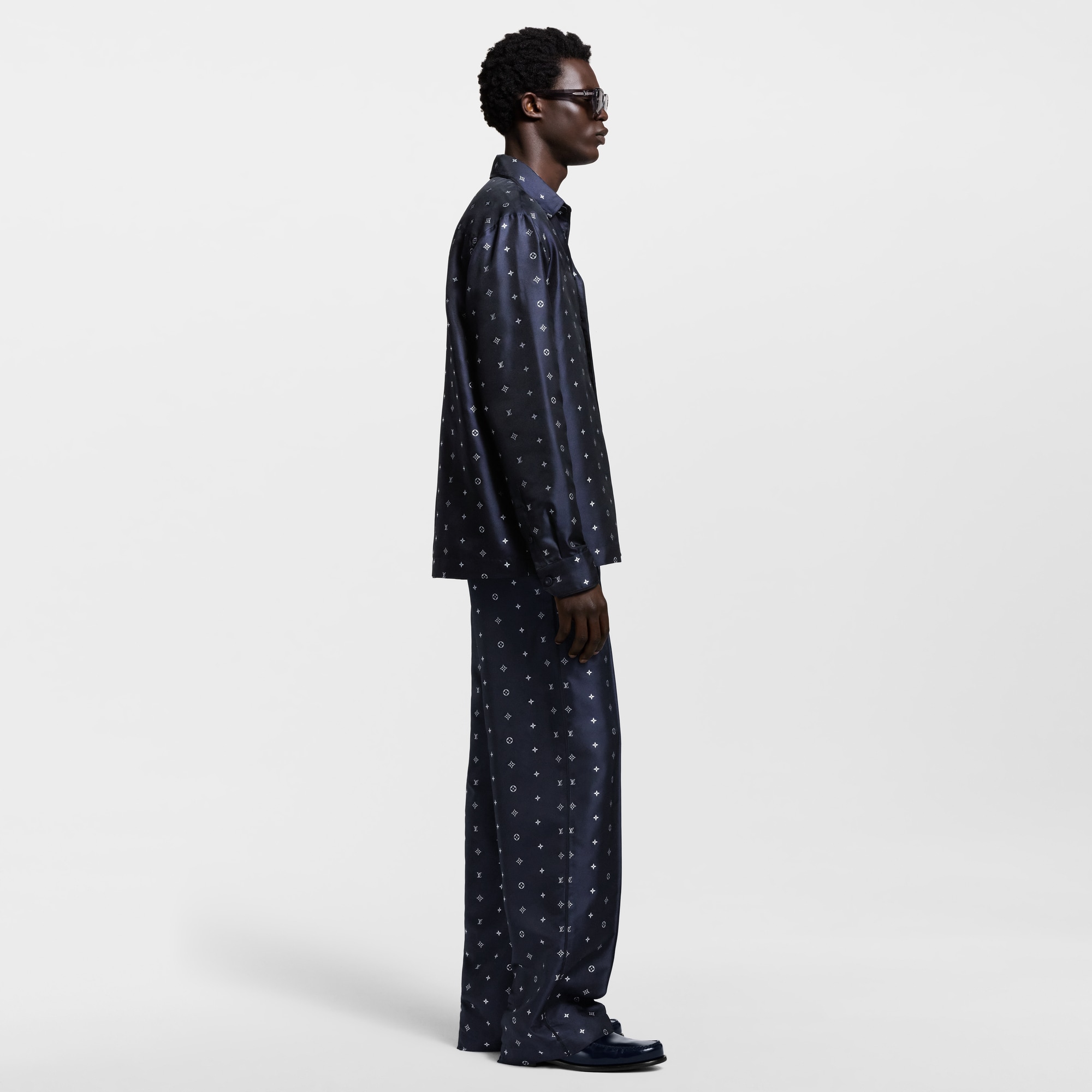  Ready-to-Wear Shirts Monogram Silk Pajama Shirt  | Louis Vuitton ® (Product zoom)