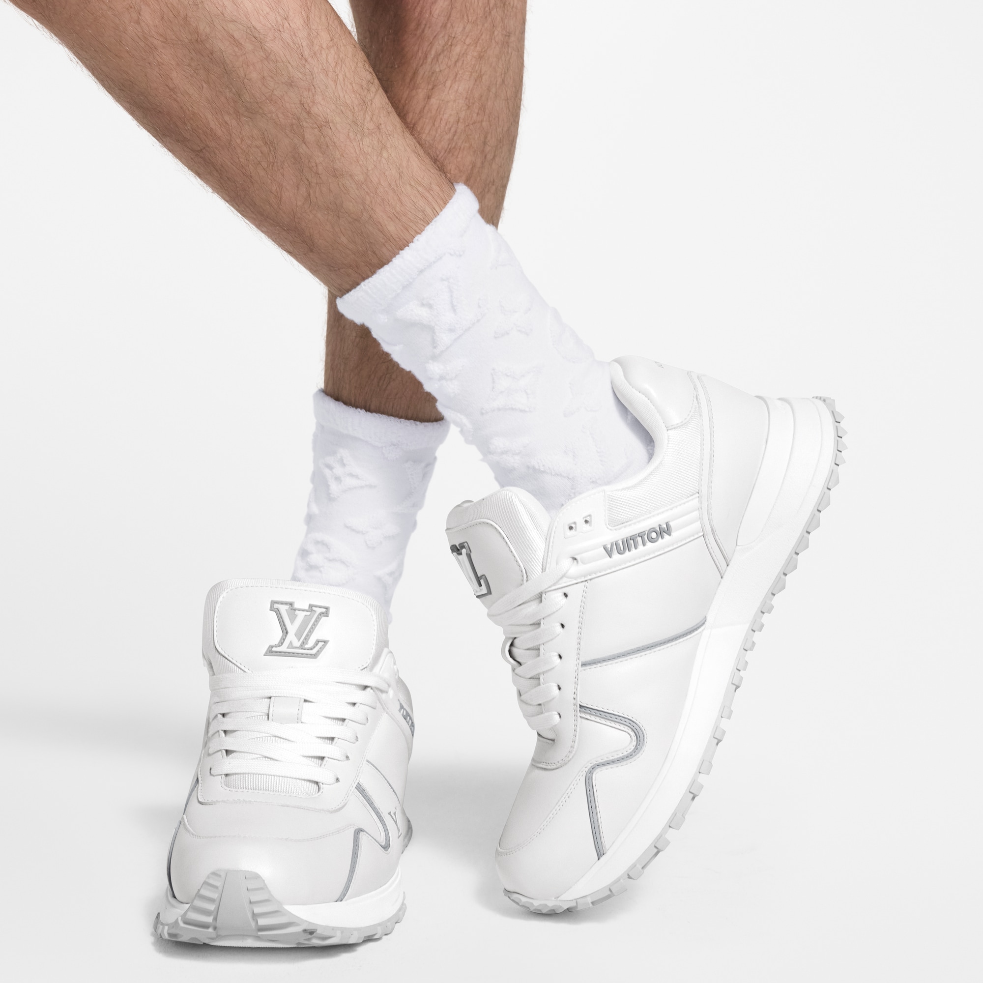 S00 Accessories Home Textile Monogram Sponge Socks | Louis Vuitton ® (Product zoom)