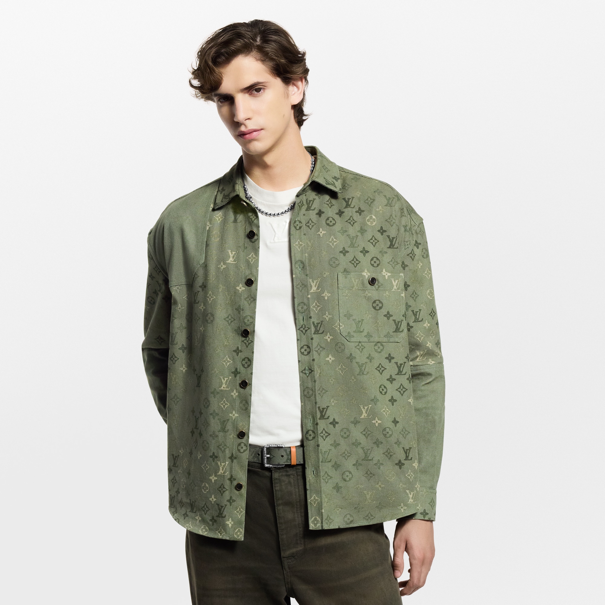  Ready-to-Wear All Ready-to-Wear Monogram Workwear Overshirt | Louis Vuitton ® (Product zoom)