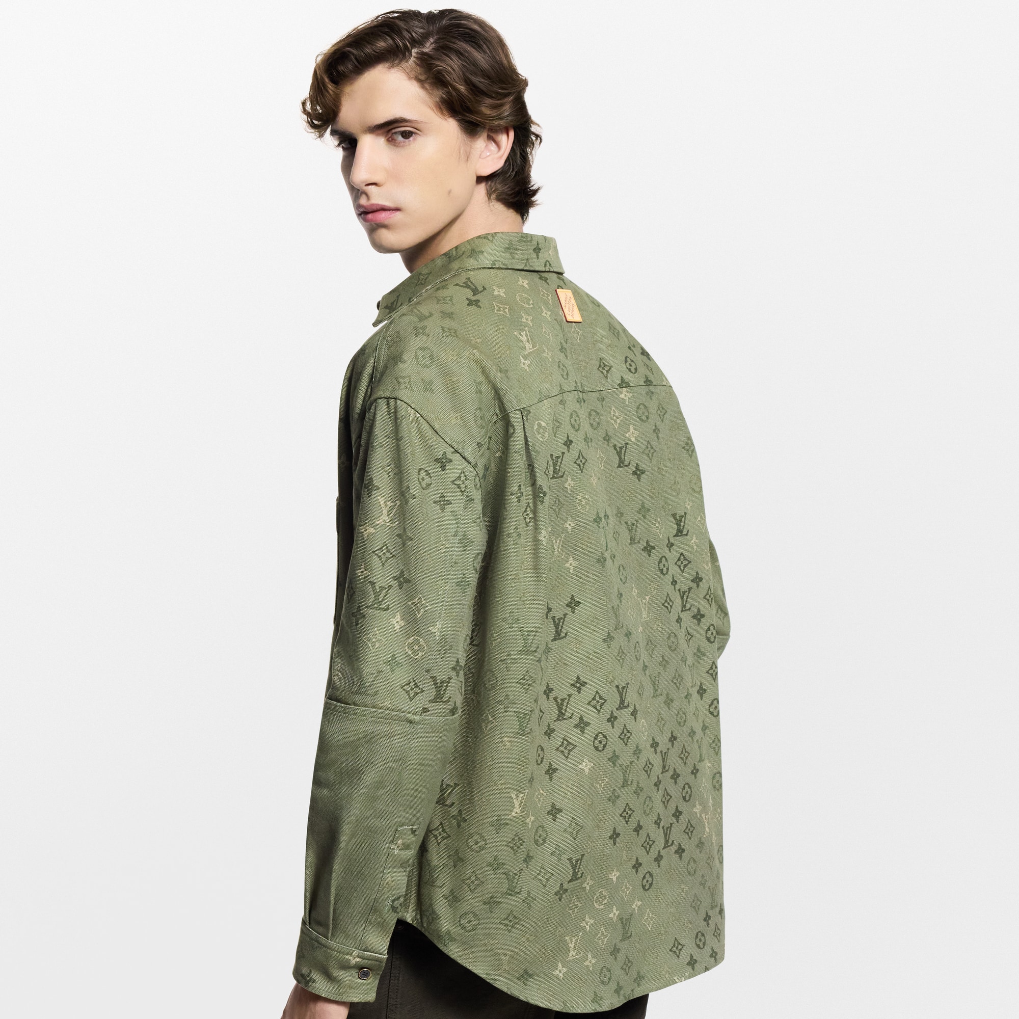  Ready-to-Wear All Ready-to-Wear Monogram Workwear Overshirt | Louis Vuitton ® (Product zoom)