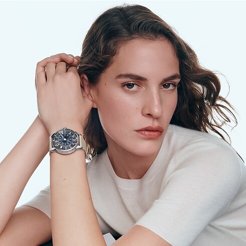 Collections } Montre Tambour Spin Time Air, Automatique, 42,5 mm, or blanc | Louis Vuitton ® (Zoom produit)