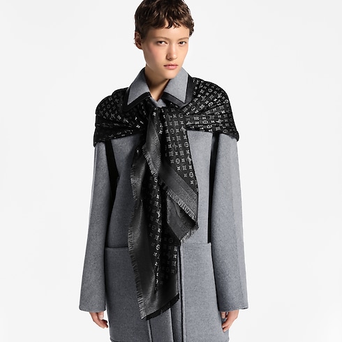 S00 Accessories Shawls and Stoles Moonlight Shawl | Louis Vuitton ® (Product zoom)
