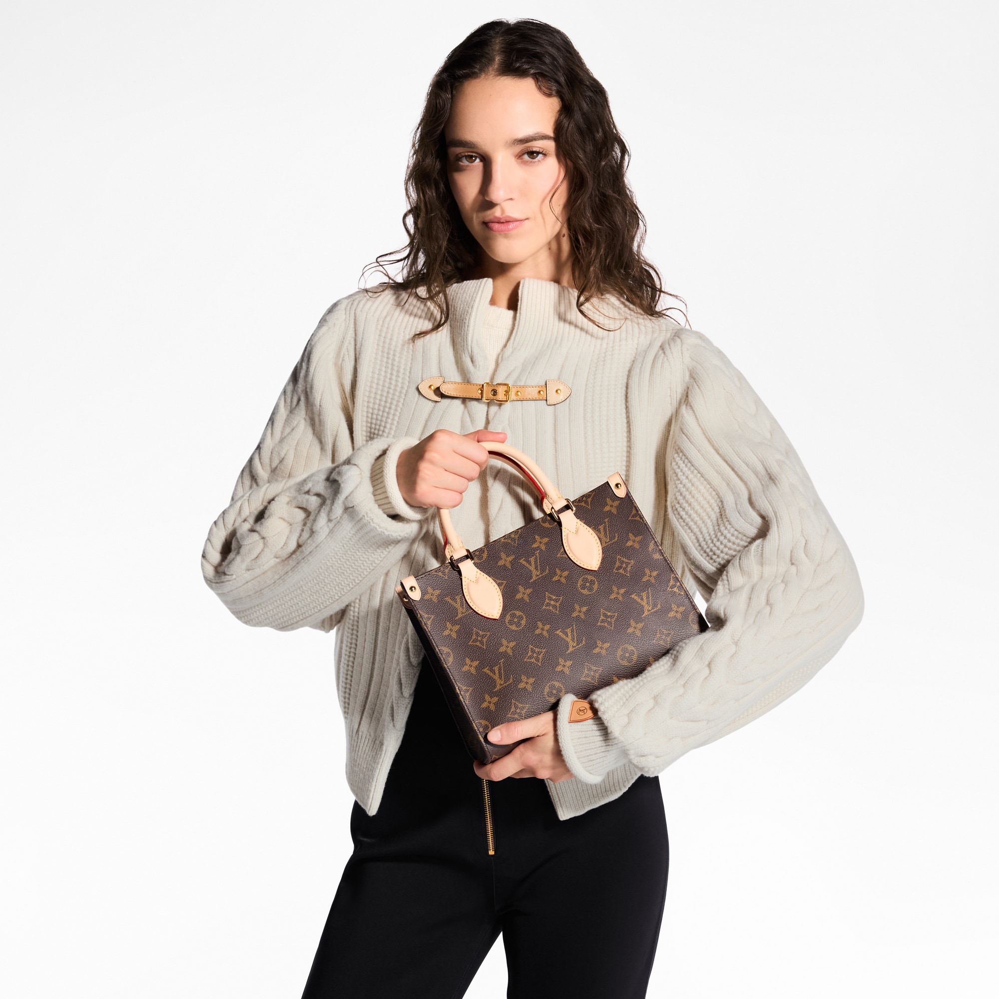 Monogram Personalization Bags and Small Leather Goods Personalization OnTheGo PM Mon Monogram | Louis Vuitton ® (Product zoom)